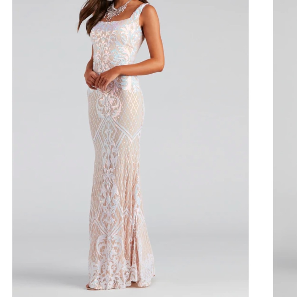 Windsor prom or pageant dress